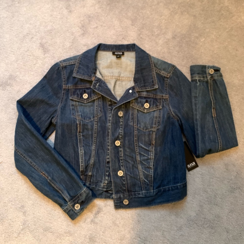 Cropped denim jacket